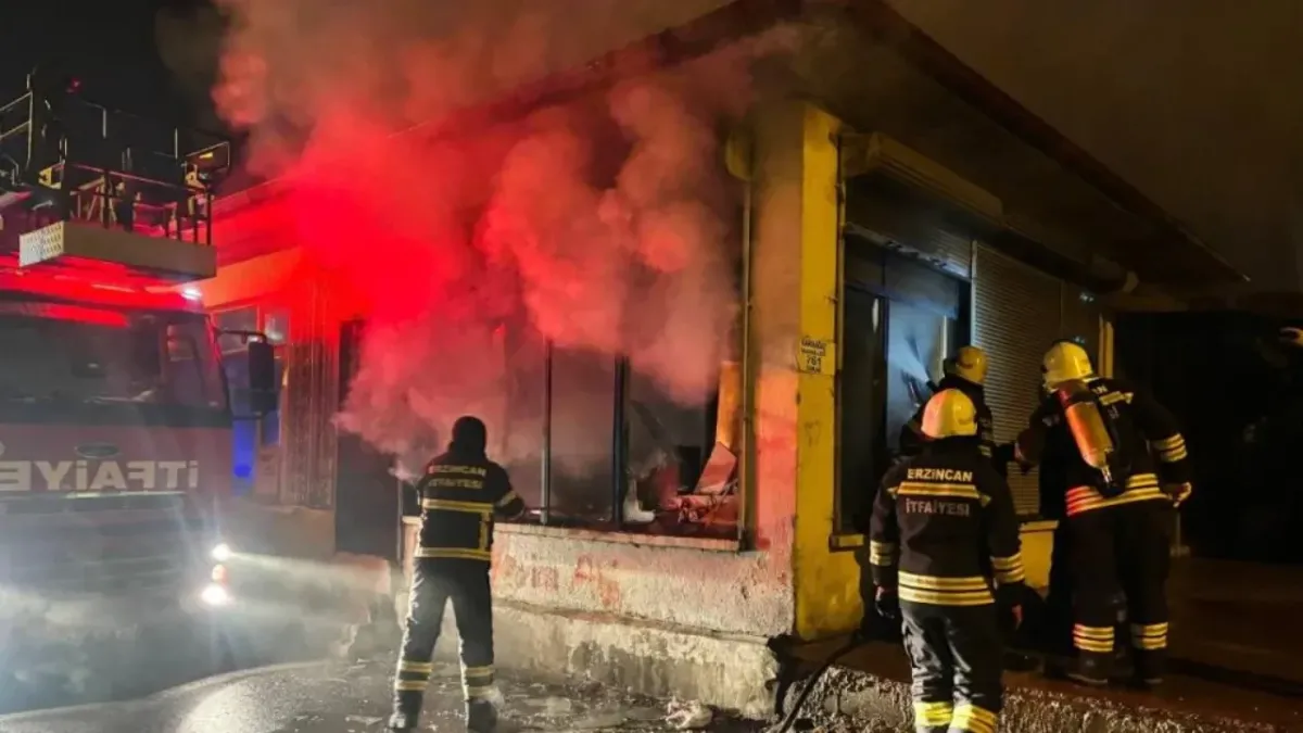 Balıkesir’de Gece Yarısı Büyük Yangın: Alevler 5 İş Yerini Kullanılamaz Hale Getirdi