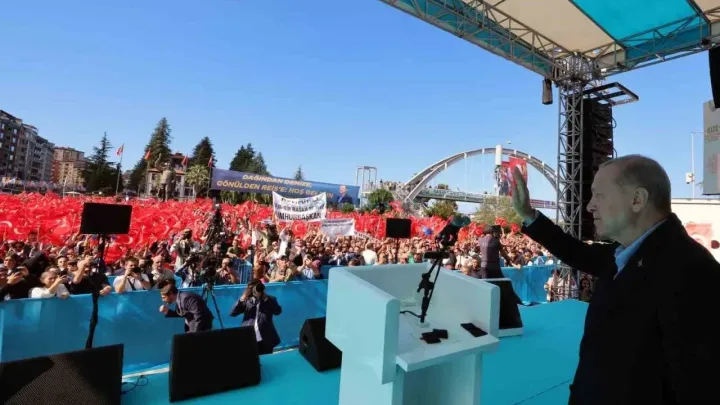 Rize’de 10 Milyar Liralık 26 Proje Hizmete Açıldı: 3 Yeni Yatırımın Temeli Atıldı